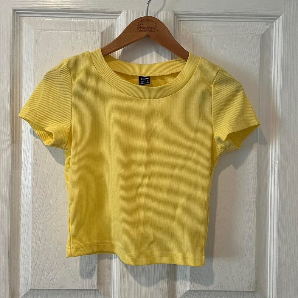 shein yellow crop top